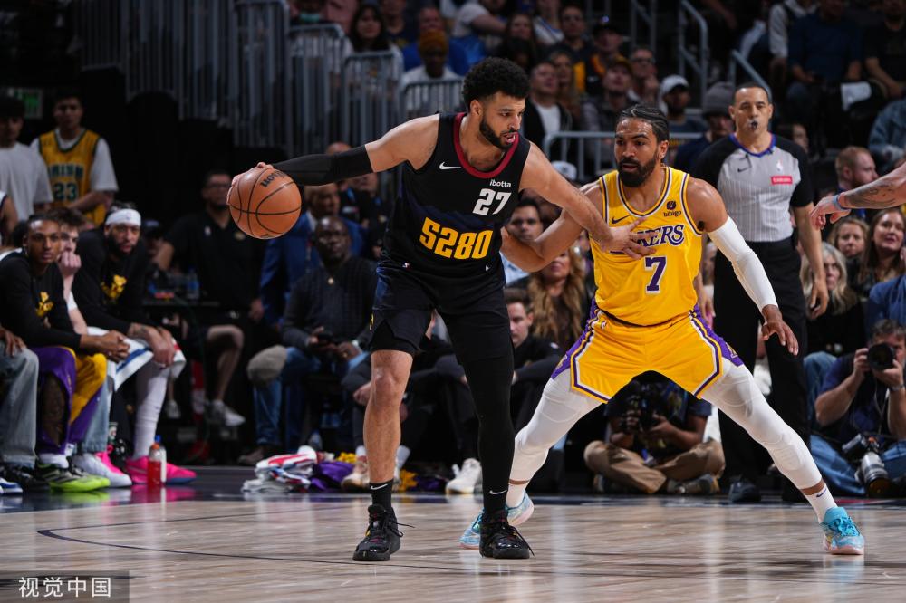 与迪亚斯的 与迪亚斯的