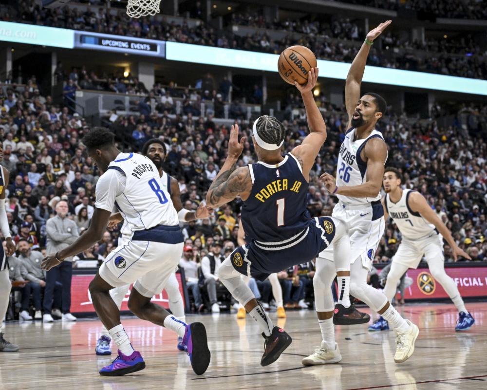 但他背后深 但他背后深